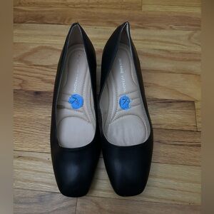 BLACK WOMENS DRESS HEEL SIZE 7 1/2